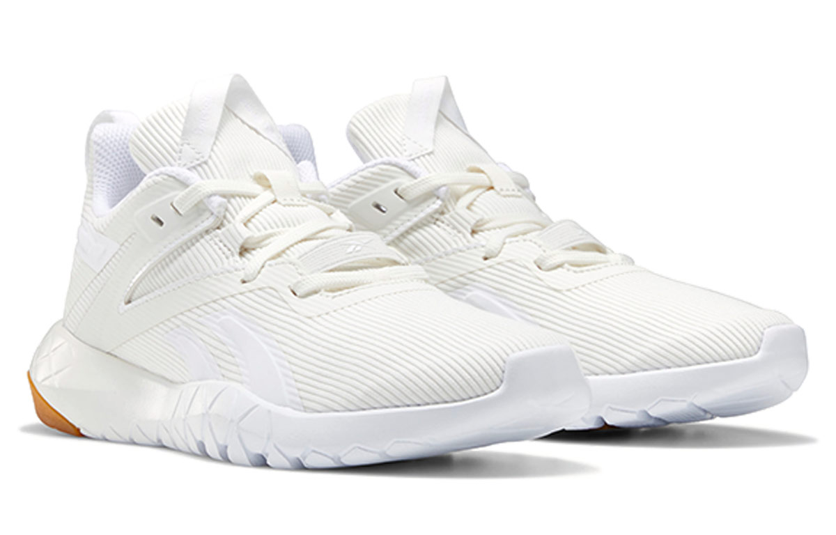 Lookbook (W) Reebok Mega Flexagon ''Cremeweiß Rot'' FV0517