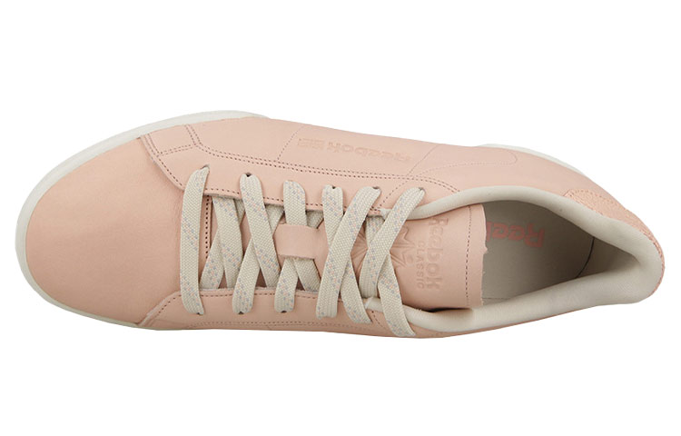 Shop (W) Reebok NPC II ''Baskets Basses Roses Casual'' AR2618