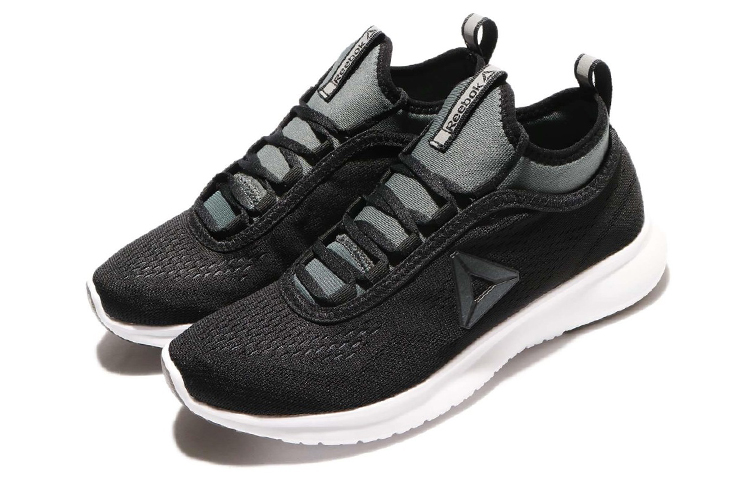 Lookbook (Women) Reebok Plus Runner Tech 'Black Comfort' BS5469