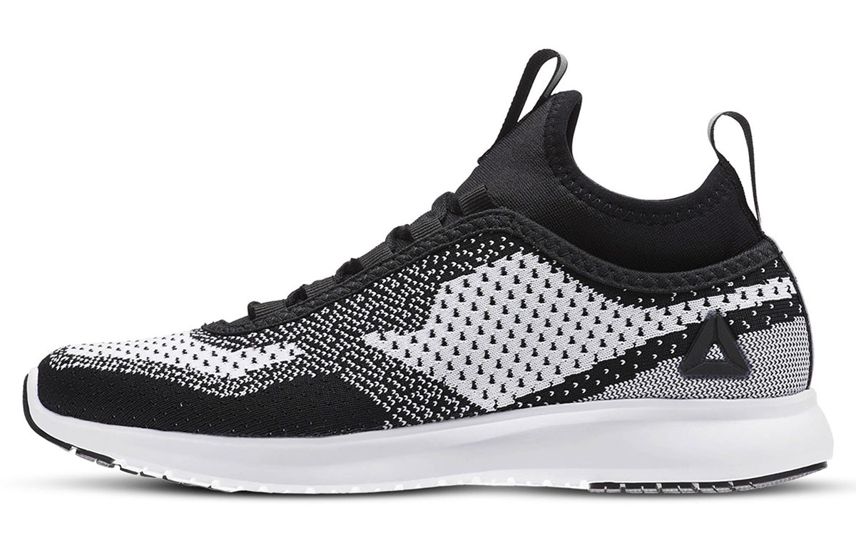 (Women) Reebok Plus Ultraknit Black/White BS5458