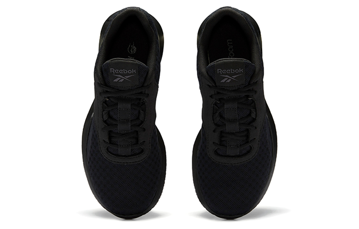 Shop (W) 锐步 Reago Essential 2 黑色运动鞋 FW8422
