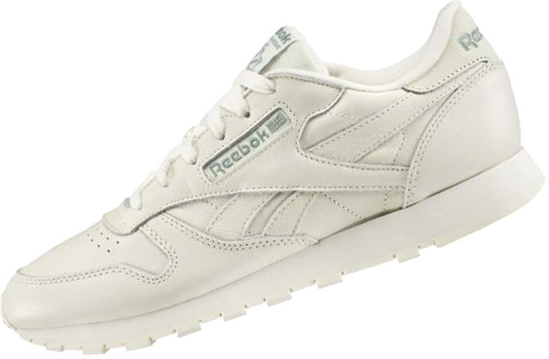 (W) 锐步经典皮革低帮运动鞋‘米色’ DV4889 Lookbook (W) 锐步经典皮革低帮运动鞋‘米色’ DV4889