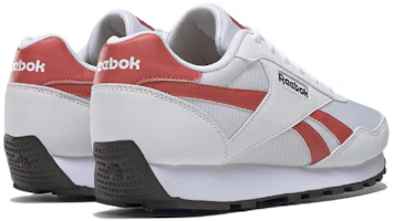 Shop Reebok Rewind Run 復古低筒跑步鞋 女款 白紅
