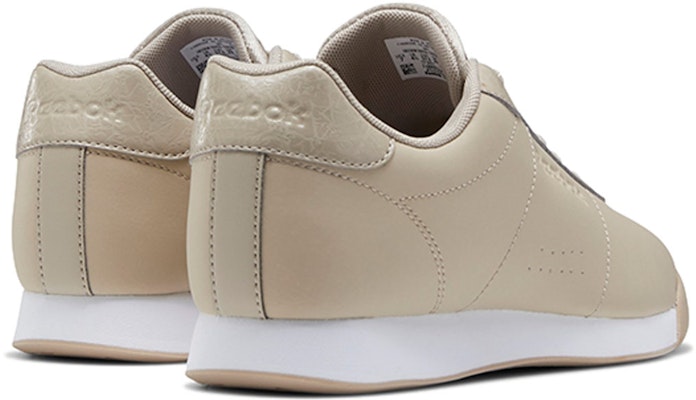 Reebok Royal Charm 女款 米色 跑步鞋 Shop Reebok Royal Charm 女款 米色 跑步鞋