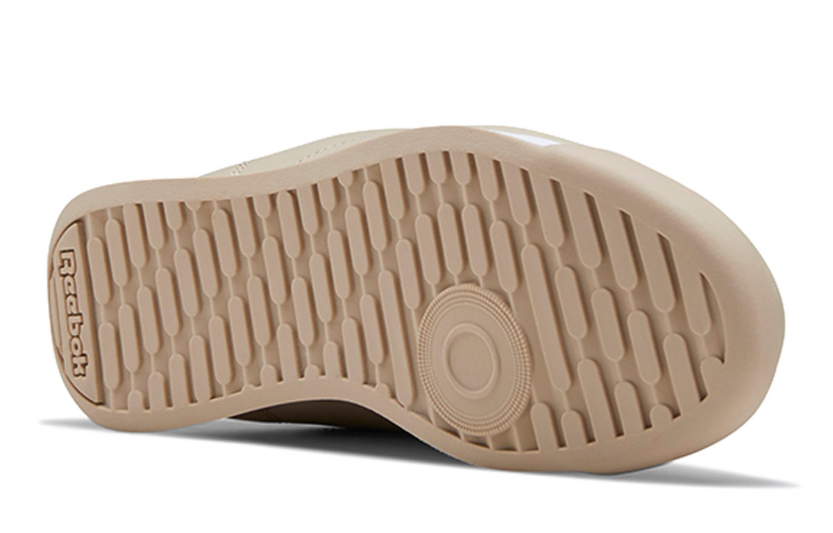 Details for (W) Reebok Royal Charm ''Beige'' EF7821