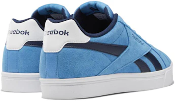 Shop Reebok Royal Complete 包覆性保暖防滑 低筒 滑板鞋 女款 藍黑