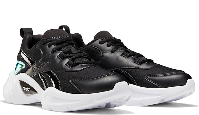 (W) Reebok Royal EC Ride 4 'Putih' FW0934 Lookbook (W) Reebok Royal EC Ride 4 'Putih' FW0934