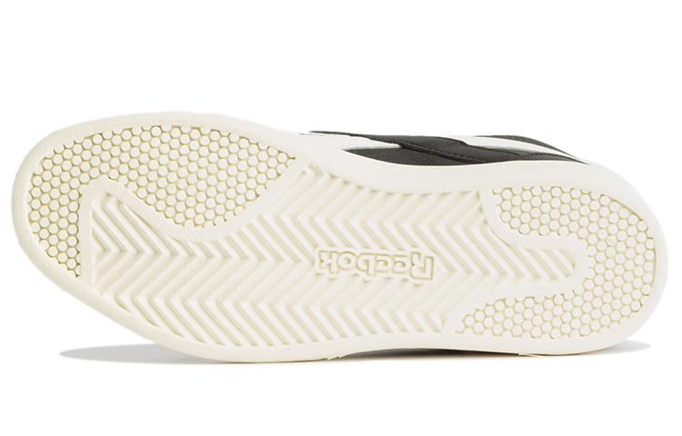 Shop (W) リーボック ロイヤルプライム ミッド 黒白 (Rībokku Roiyarupuraimu Middo Kuro Shiro) DV9643