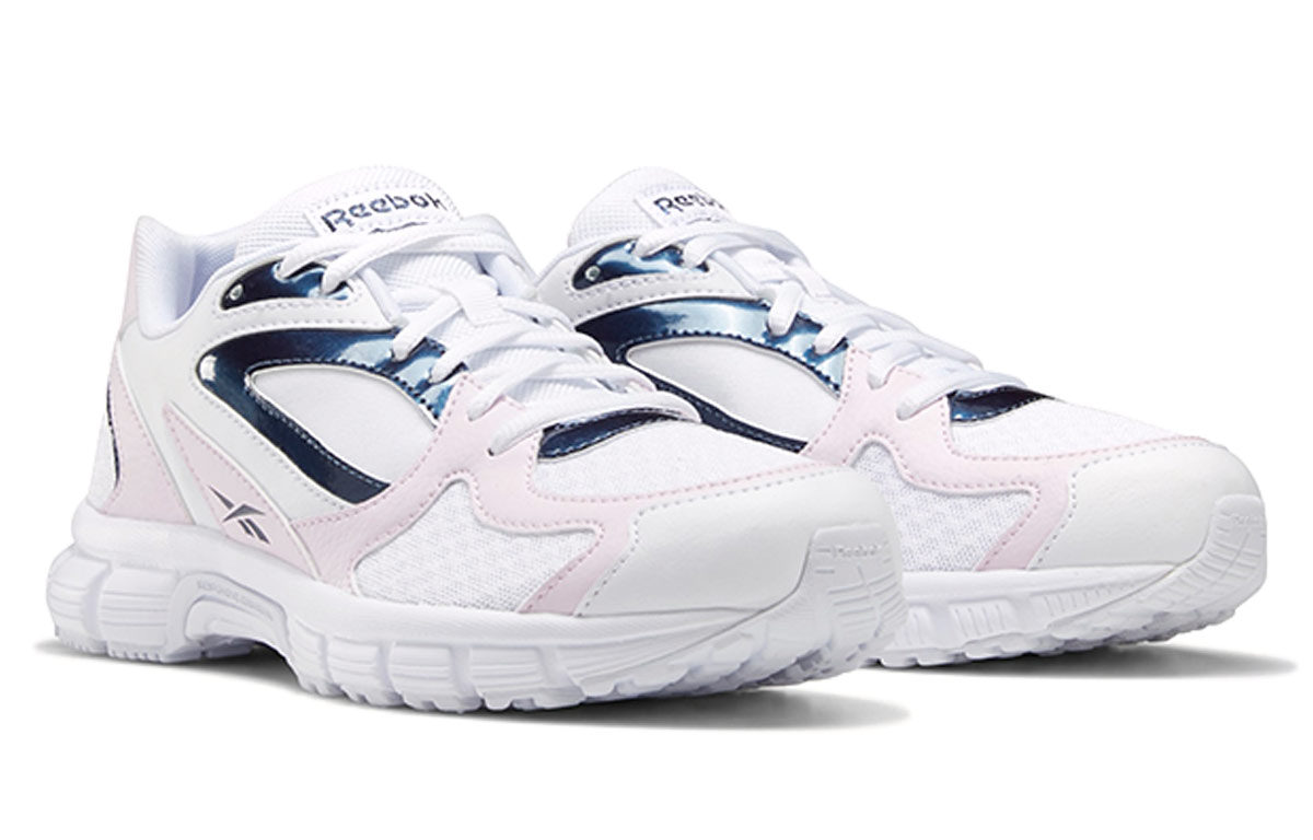 Lookbook (W) Reebok ROYAL RUN FINISH Professional 'Putih Hitam Pink' EG4534