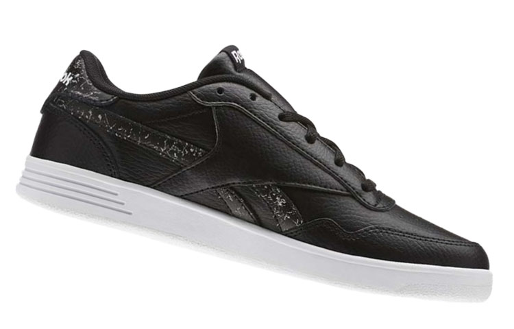 Shop (W) Reebok Royal Techque 'Sepatu Hitam Low-Top' CN3202