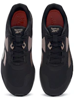 Shop Reebok Runner 4.0 女款 黑金 跑步鞋