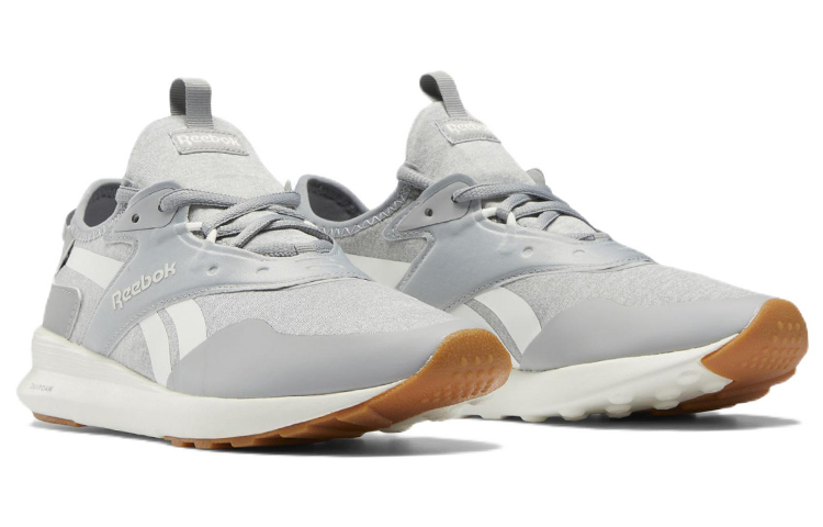 Lookbook (W) Reebok Spark Run ''Grijs Wit'' HR0797