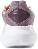 Shop Reebok Split Fuel 低筒耐磨跑步鞋 女款 的桃紅色