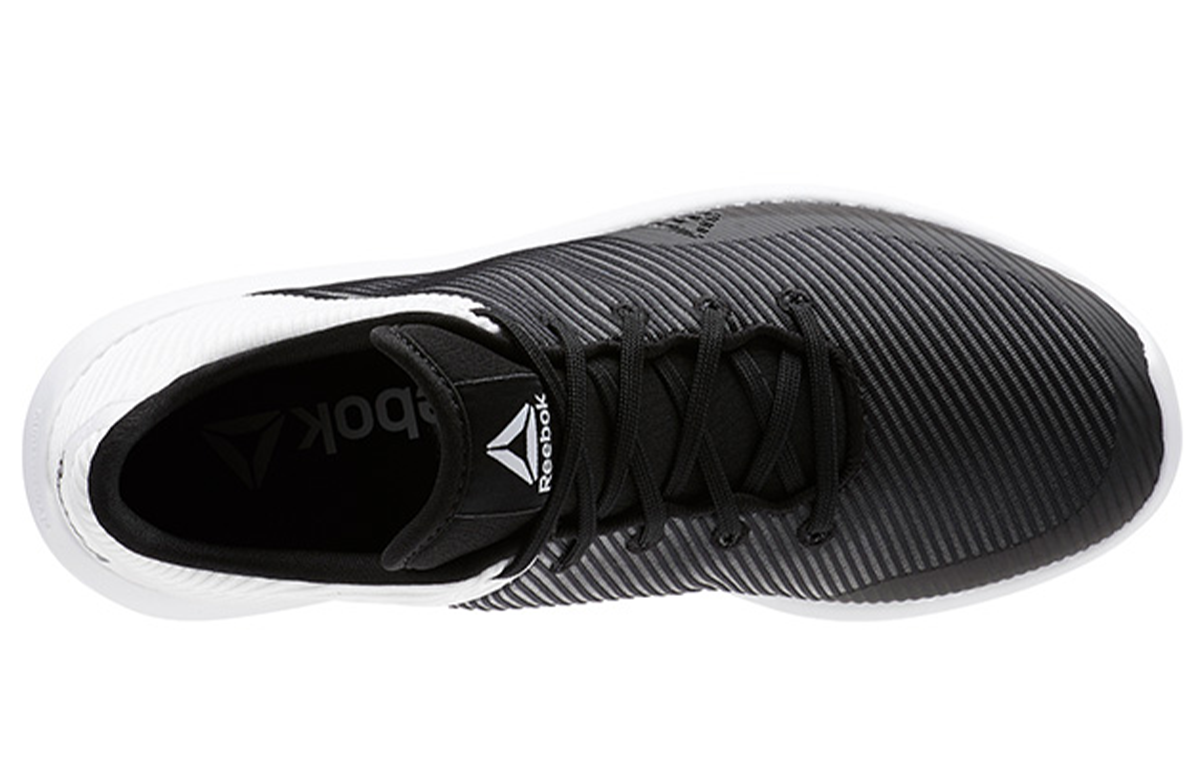 Lookbook (W) リーボック スタジオベーシック 黒白 (Riibōku Sutajiobēshikku KuroShiro) BS5927