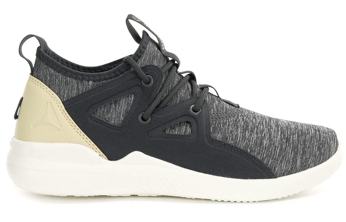 Order (W) Reebok Studio Cardio Motion ''Zwart Geel'' CN0731