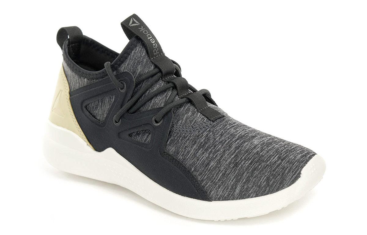 Lookbook (W) Reebok Studio Cardio Motion ''Zwart Geel'' CN0731
