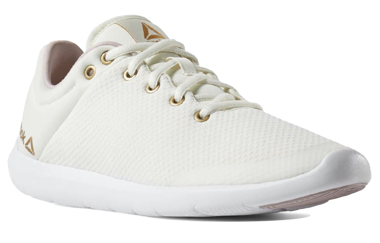 Lookbook (W) Reebok Studio Sepatu Olahraga CN6670