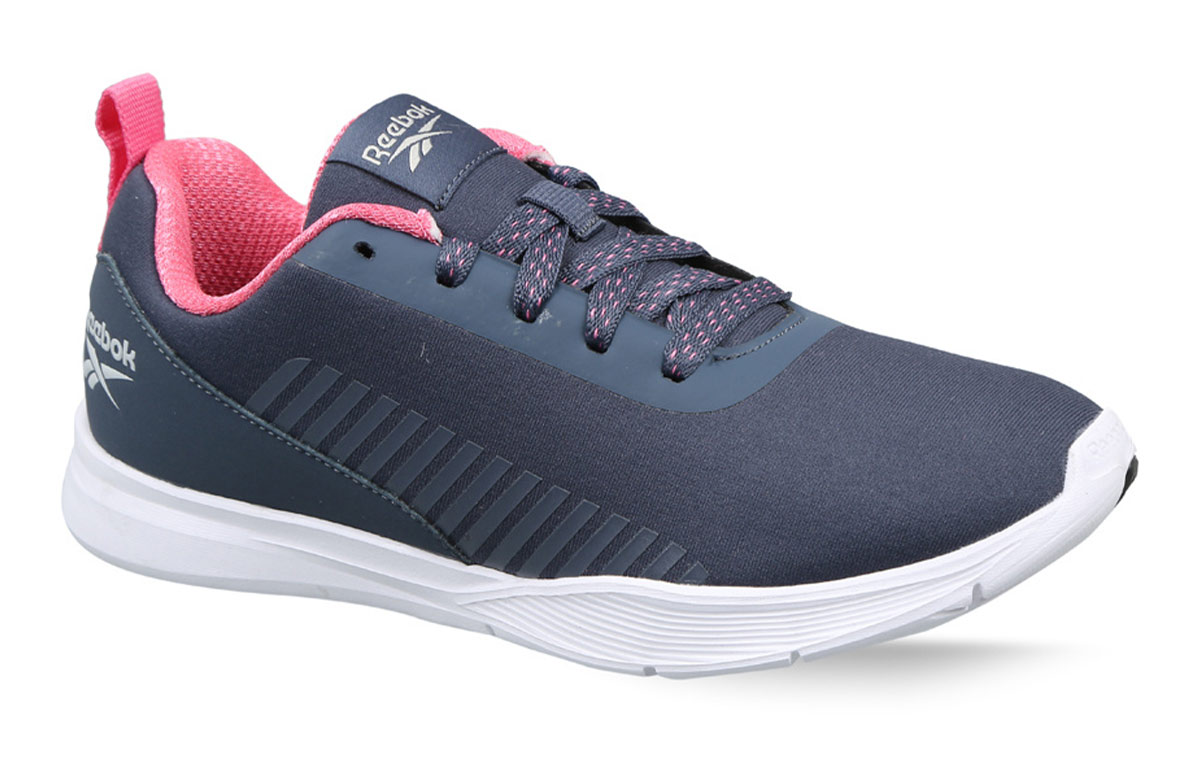 Lookbook (W) Reebok Studio Esoterra Workout ''Blau Rosa'' FW0555