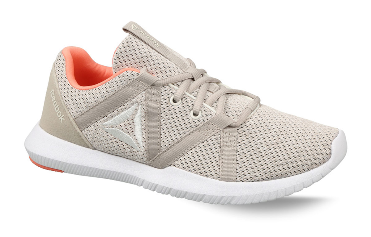 Lookbook Reebok 訓練 Reago Essential 女款 米色 跑步鞋
