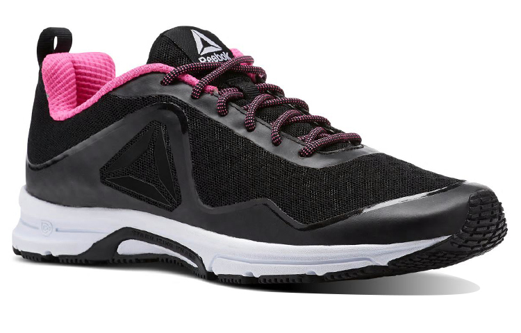 Lookbook (W) Reebok Triplehall 7.0 ''Graphit Schwarz'' CM9011