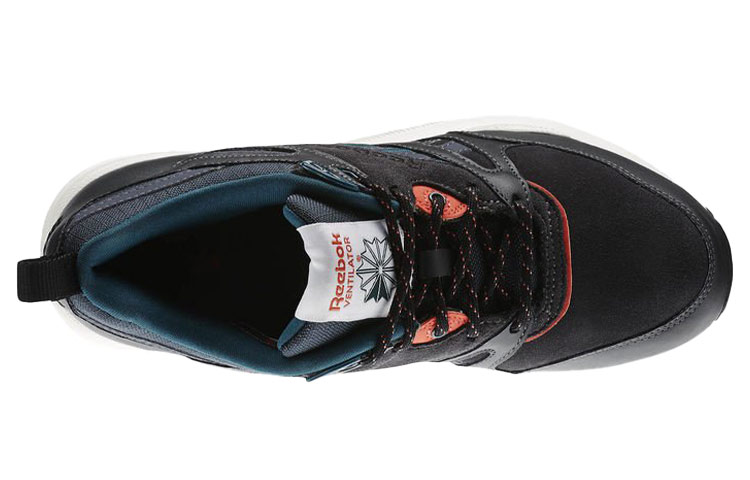 Shop (W) 锐步透气至尊黑色轻便低帮跑鞋 V66311