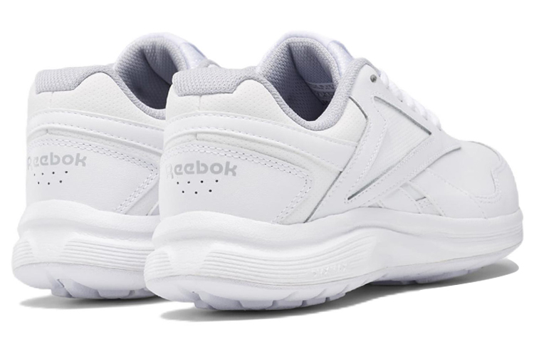 Shop Reebok Walk Ultra 7 Dmx Max 寬版舒適耐磨戶外運動跑步鞋 女款 雲白