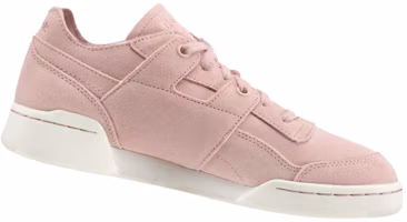 Shop Reebok Workout Lo 防滑減震輕便舒適 低筒休閒板鞋 女款 粉