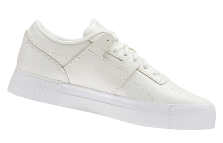 Shop (W) リーボック ワークアウト Lo 軽量快適 (Rībokkū Wākuauto Lo kei-ryō kaiteki) CN5235