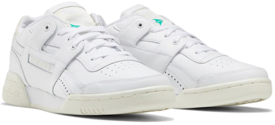 (W) Reebok Workout Lo Plus 'Krim Putih' FV2381 Lookbook (W) Reebok Workout Lo Plus 'Krim Putih' FV2381