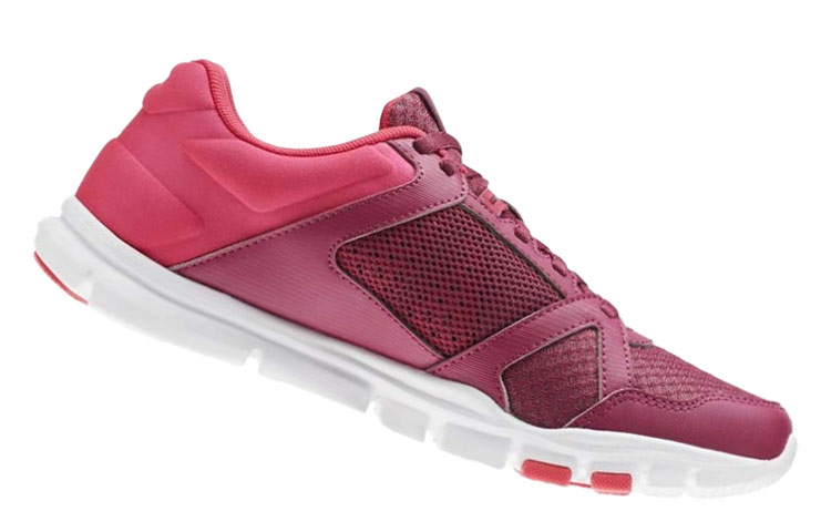 Shop Reebok Yourflex Trainette 輕便透氣 低幫運動跑步鞋 女款 深粉色