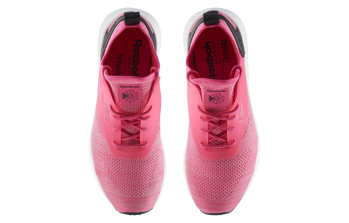 Lookbook (W) Reebok Zoku Runner Ism Sneakers Roze BS8354