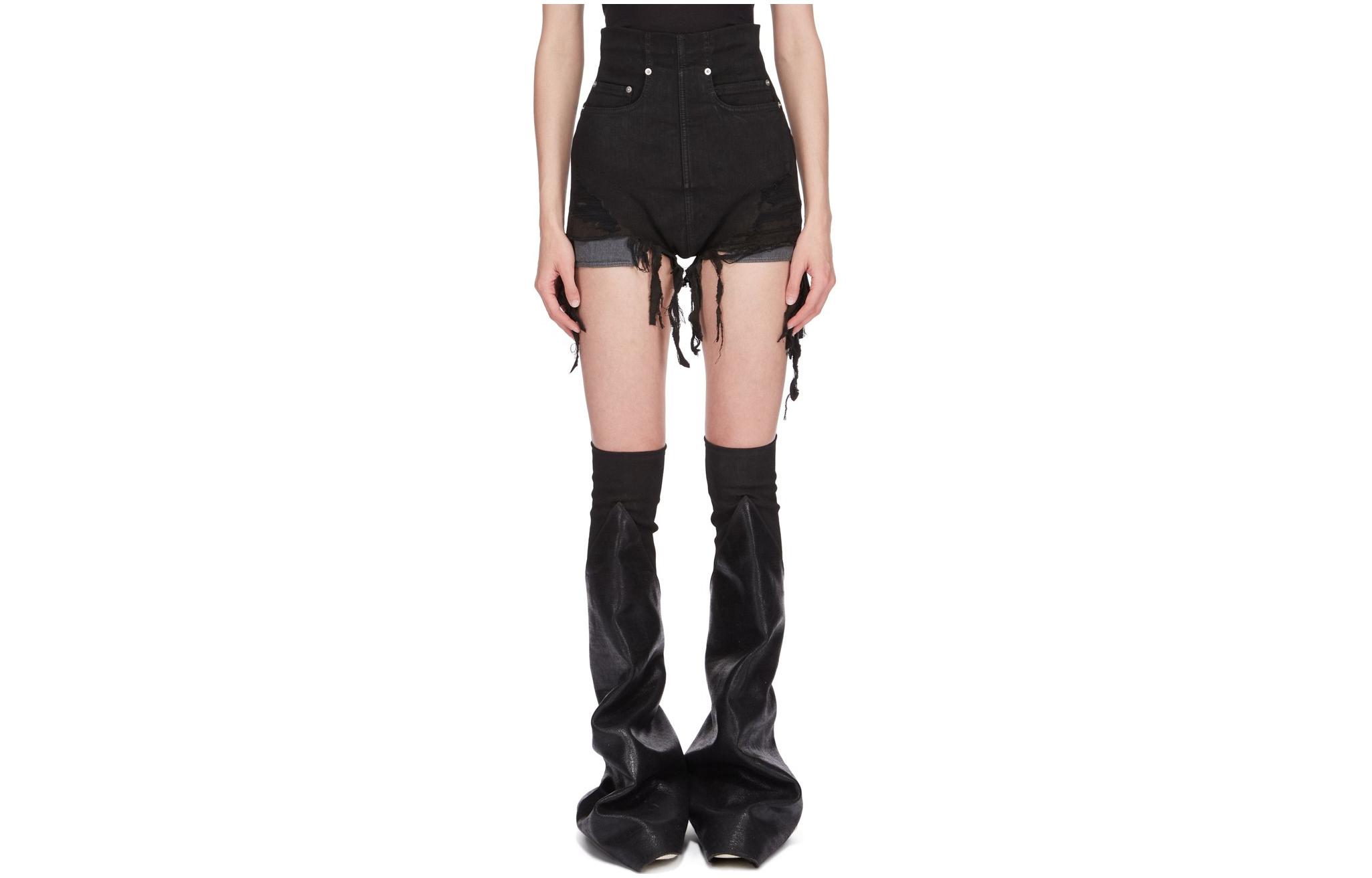 (Women) Rick Owens DRKSHDW SS24 Distressed High-Waisted Denim Shorts Women Black. DS01D1313SBBFR-09
