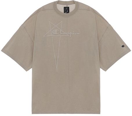 (W) 릭 오웬스 x 챔피언 SS22 로고 베이지 자수 티셔츠. CW01B5375-08 Order (W) 릭 오웬스 x 챔피언 SS22 로고 베이지 자수 티셔츠. CW01B5375-08