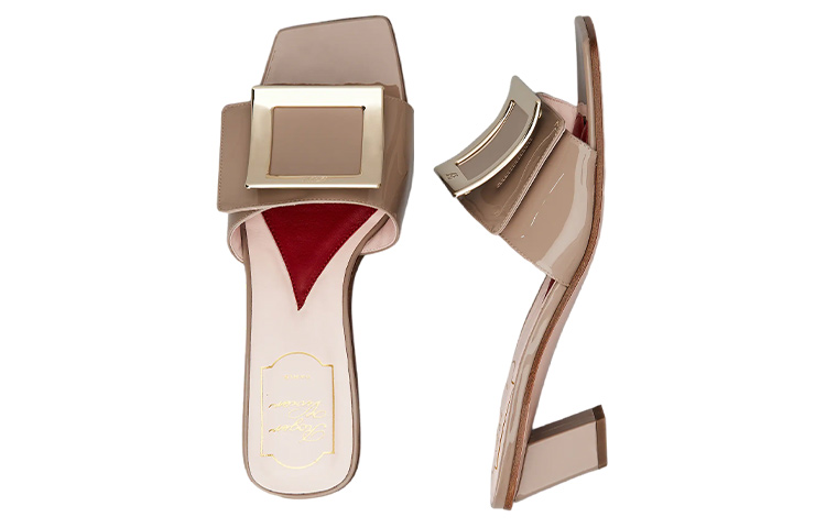 Lookbook (W) Roger Vivier Beige Lakleer Metalen Gesp Blokhak Vierkante Neus Mule RVW65832800D1PC415