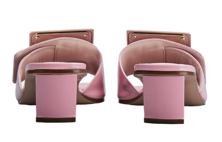 Shop ROGER VIVIER Biki Love 金屬扣漆皮裸跟鞋 女款 粉色