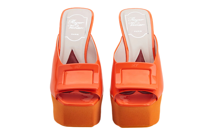 Lookbook (W) Roger Vivier Mules à Plateforme en Cuir Verni Boucle ''Orange'' RVW66232900D1PG827