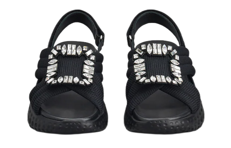 Lookbook (W) Roger Vivier Sandal Kain 'Crystal Buckle Hitam Fashion' RVW66733560DX2B999