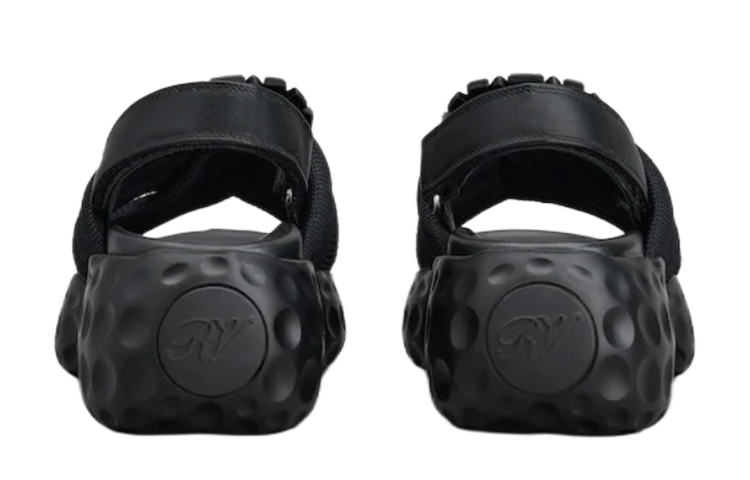 Shop (W) Roger Vivier Sandal Kain 'Crystal Buckle Hitam Fashion' RVW66733560DX2B999