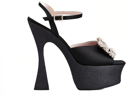 (W) Sandal Bertapak Roger Vivier Flower Strass Buckle 'Black Satin' RVW66230280RS0B999 Order (W) Sandal Bertapak Roger Vivier Flower Strass Buckle 'Black Satin' RVW66230280RS0B999