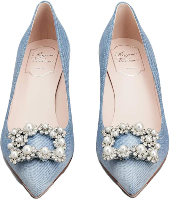 (W) Roger Vivier Flower Strass Kasut Tumit Runcing 'Biru' RVW41436280JDLU207 Lookbook (W) Roger Vivier Flower Strass Kasut Tumit Runcing 'Biru' RVW41436280JDLU207