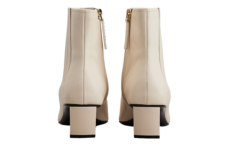 Shop Roger Vivier 羅傑・維維亞 皮革 金屬扣 短靴 女款 白色