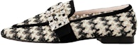 Buy (W) Roger Vivier Kasut Sarung Jaring 'Hitam Putih' RVW63034840RRA5T96