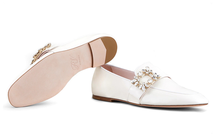 Shop (W) 로저비비에 미니 브로쉬 비비에 '화이트 버클 벨벳' (54 characters) RVW634311905IUC019