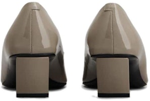 (W) 로저비비에 그레이 에나멜 버클 스틸레토 RVW00600920D1PC415 Shop (W) 로저비비에 그레이 에나멜 버클 스틸레토 RVW00600920D1PC415