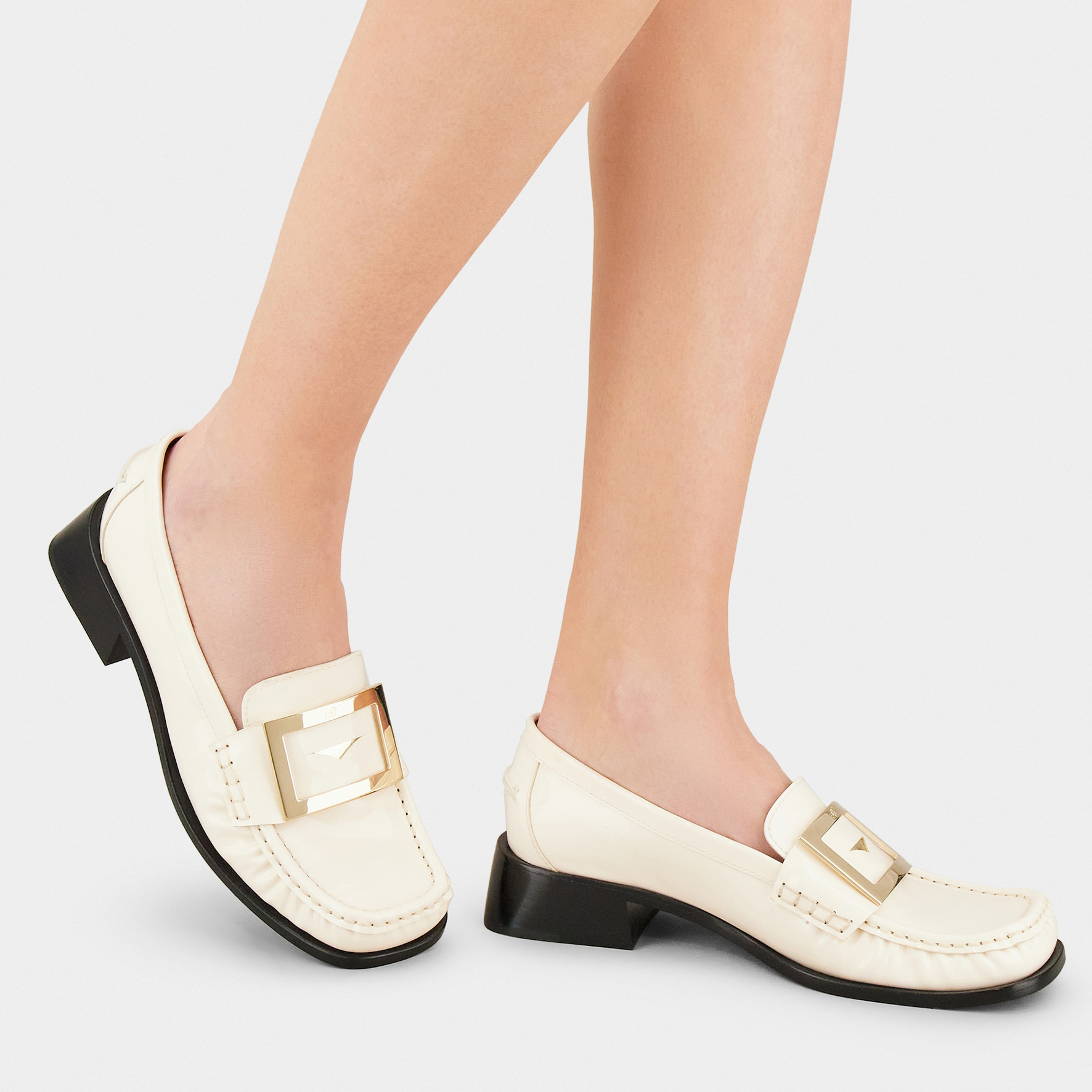 Purchase (W) Roger Vivier Preppy Viv 'Mocasín Beige Silenciado con Hebilla Metálica' RVW63331230E9H0ZF0