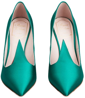 (W) Roger Vivier Satin Tumit Runcing 'Hijau' RVW68434240RS0V016 Lookbook (W) Roger Vivier Satin Tumit Runcing 'Hijau' RVW68434240RS0V016