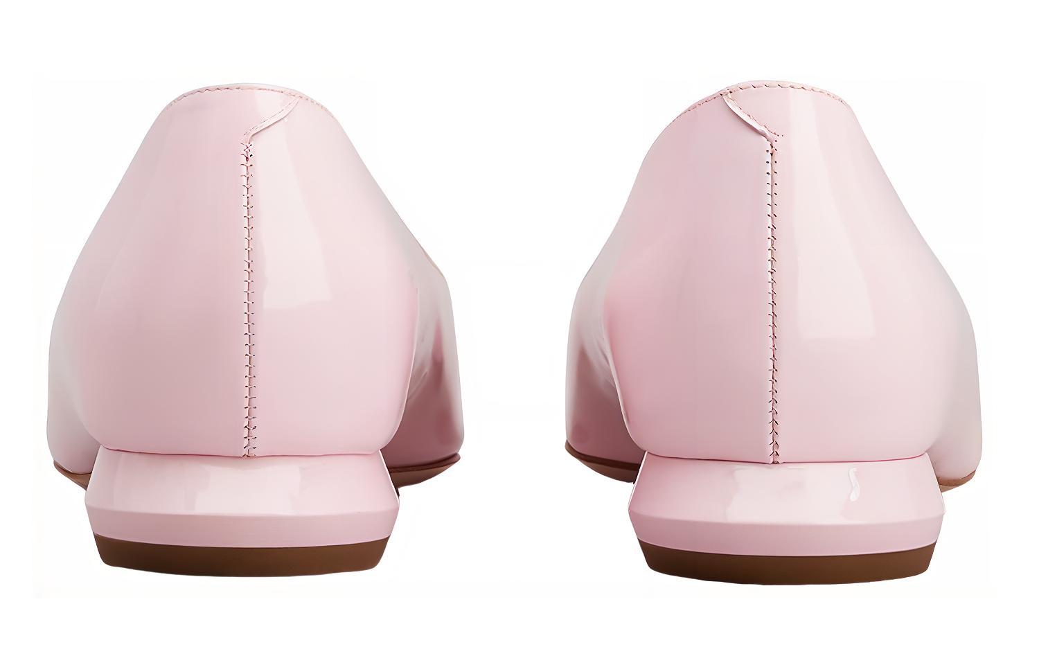 Shop (W) 罗杰·维维亚方头平底鞋'粉色漆皮金属扣' RVW65032180D1PM427