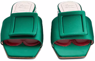 Lookbook (W) Roger Vivier Tumit Strass 'Mule Gesper Segi Satin Hijau' RVW69132170RS0V016