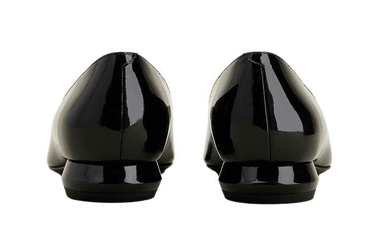 Shop 羅傑·維維亞 Viv' Choc 金屬扣漆皮芭蕾舞平底鞋 女款 黑色