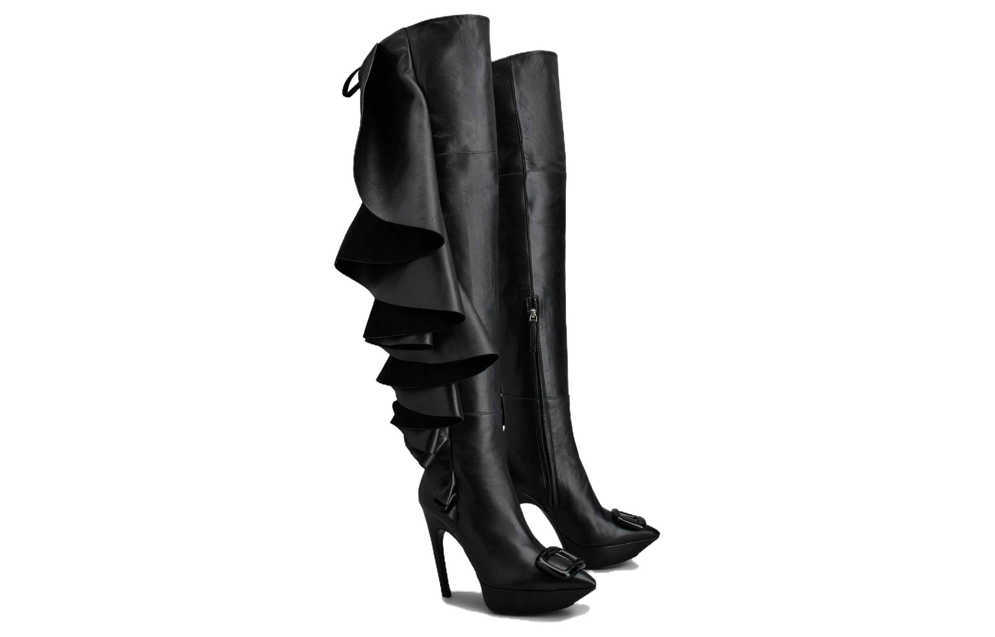 Lookbook (W) Roger Vivier Viv'' Choc Overknee Laarzen met Puntige Hak Rits ''Zwart'' RVW70537080SWZB999